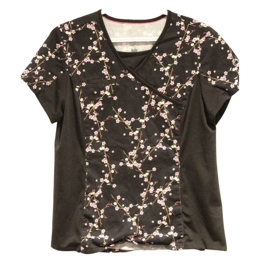 2/$20 🏷 Health Pro Scrub Top Size Large